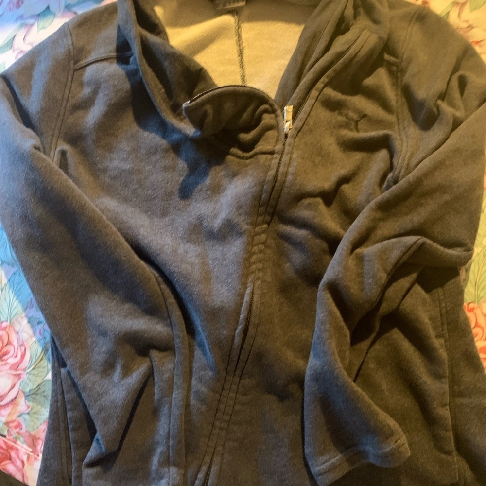 Puma Women's Gray Ling Sleeve Jacket Size Large